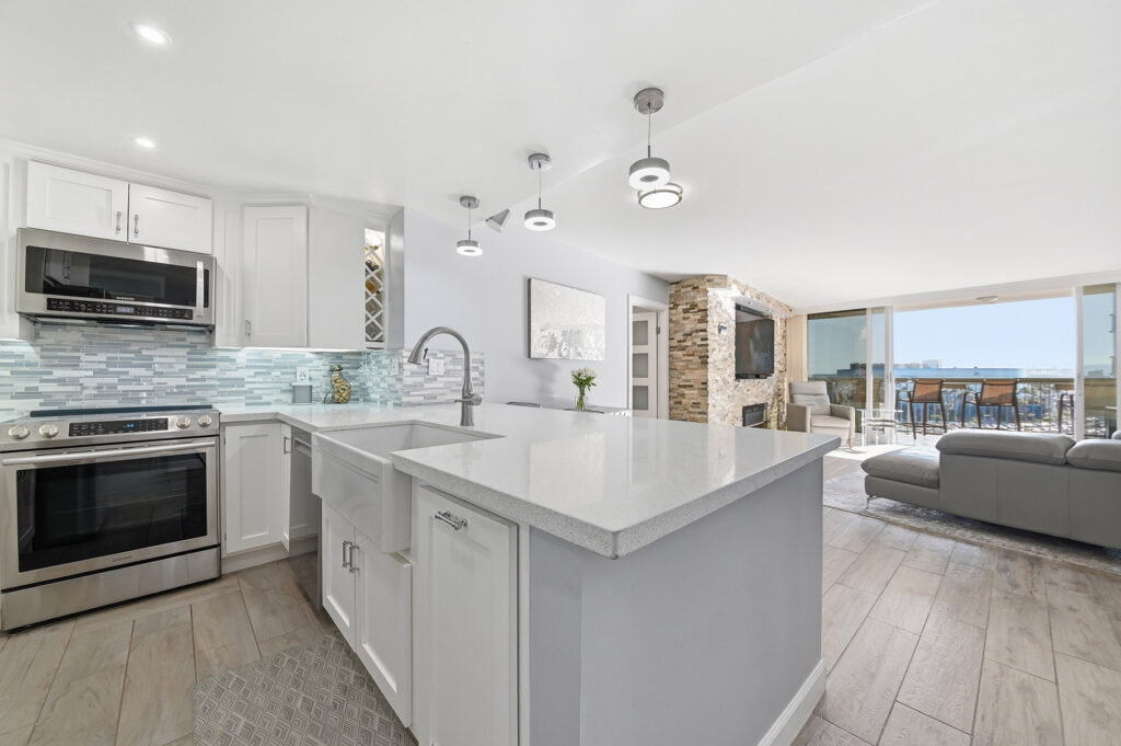 Modern Kitchen in Long Beach
