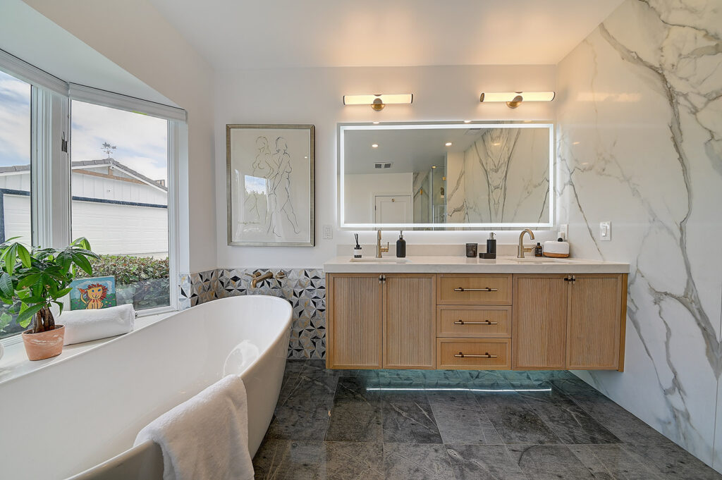 Modern Bathroom